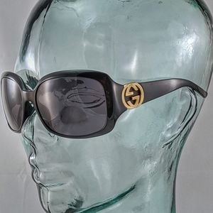 Auth. Gucci black oversize sunglasses